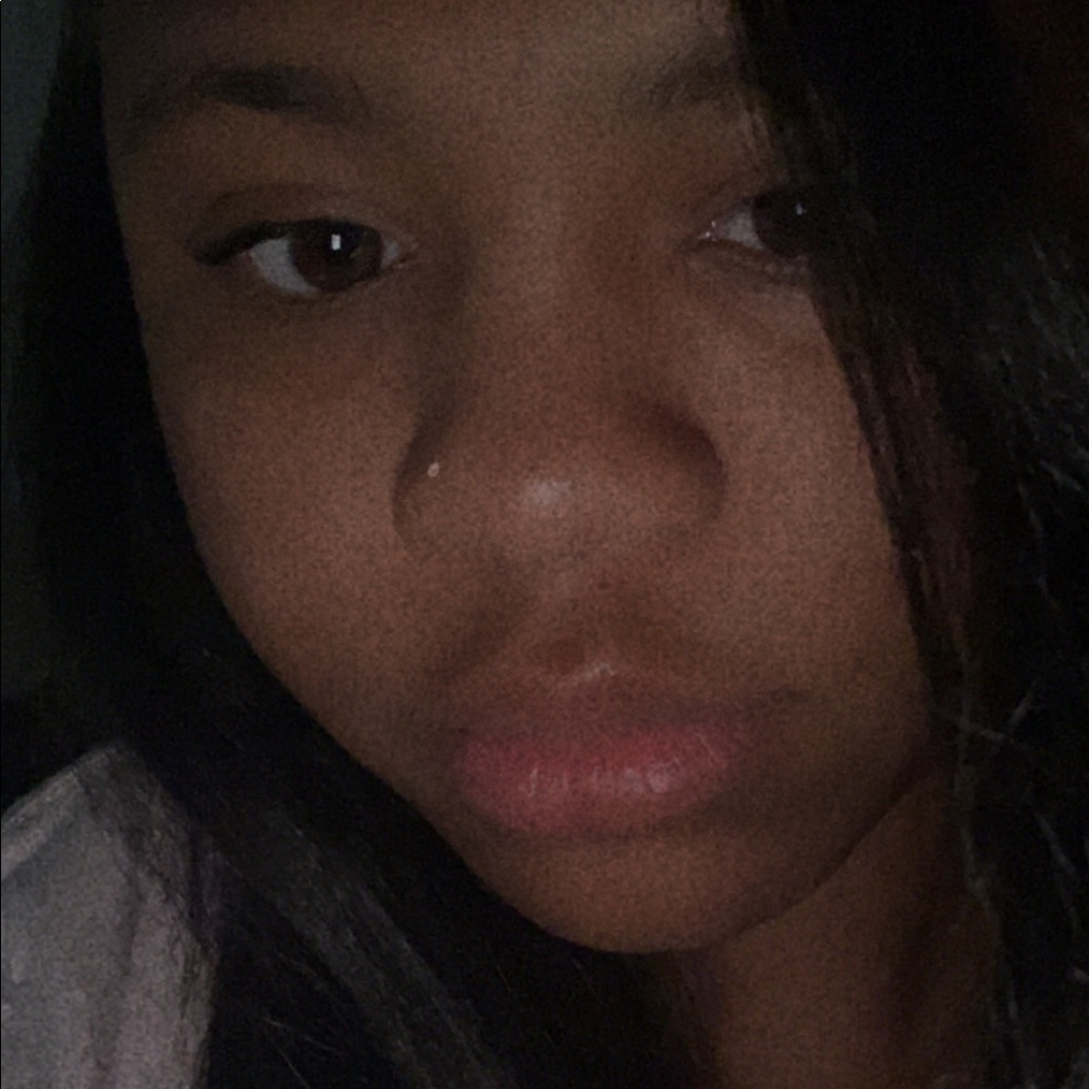 Meet your Posher, Ayana